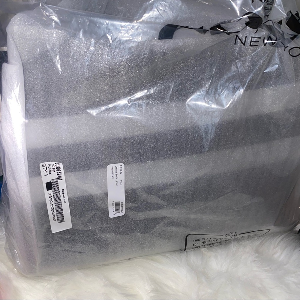 Coach Large Smith Tote New with tags - Picture 16 of 16